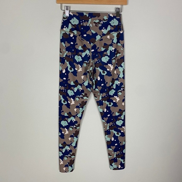 Balance Athletica Vitality Ascend Camo Leggings Womens Medium High Waist Workout - Picture 4 of 8